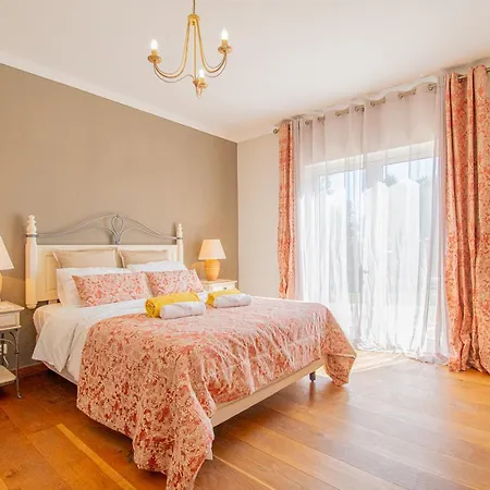 Yoba Horse Farm - Charming 3-bedroom Villa