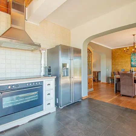 Yoba Horse Farm - Charming 3-bedroom Villa
